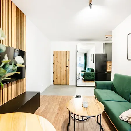 아파트 Legnicka 65 *